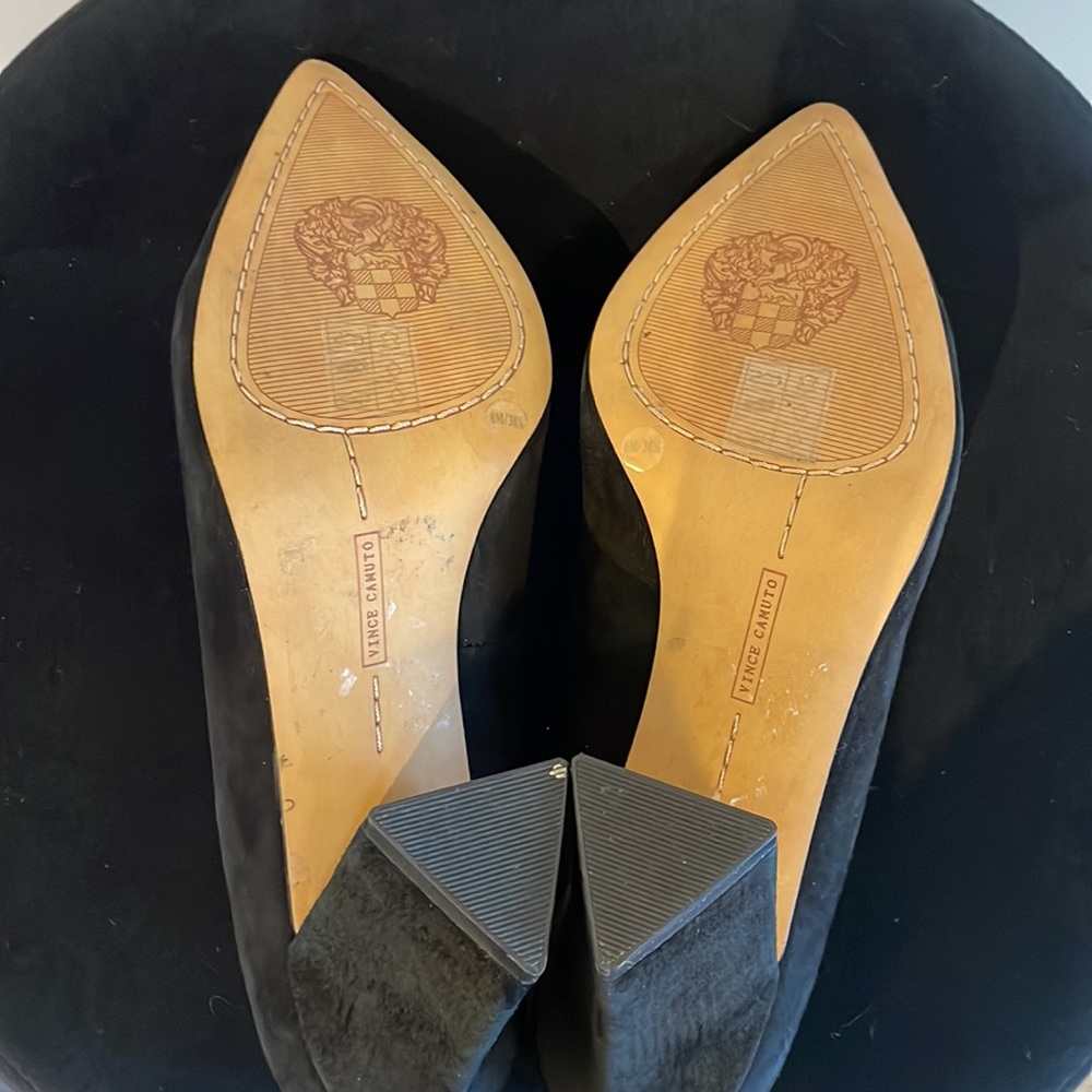 Vince Camuto Suede Pointy Toe High Heel Size 8 Black - Picture 10 of 14